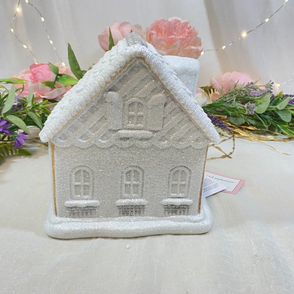 Cupcakes & Cashmere White Holiday Christmas LED Lighted Gingerbread House New 8" - Picture 8 of 10